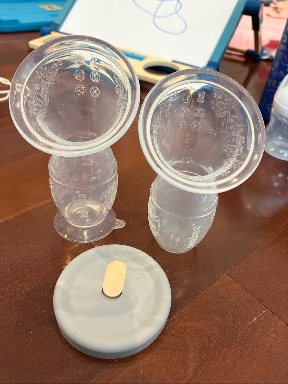 2 Haakaa silicone pumps